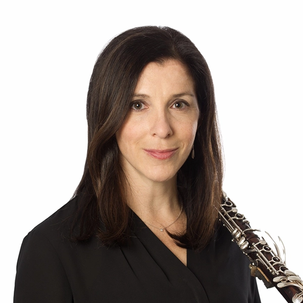 Photo Portrait of Andrea Levine, principal clarinet.
