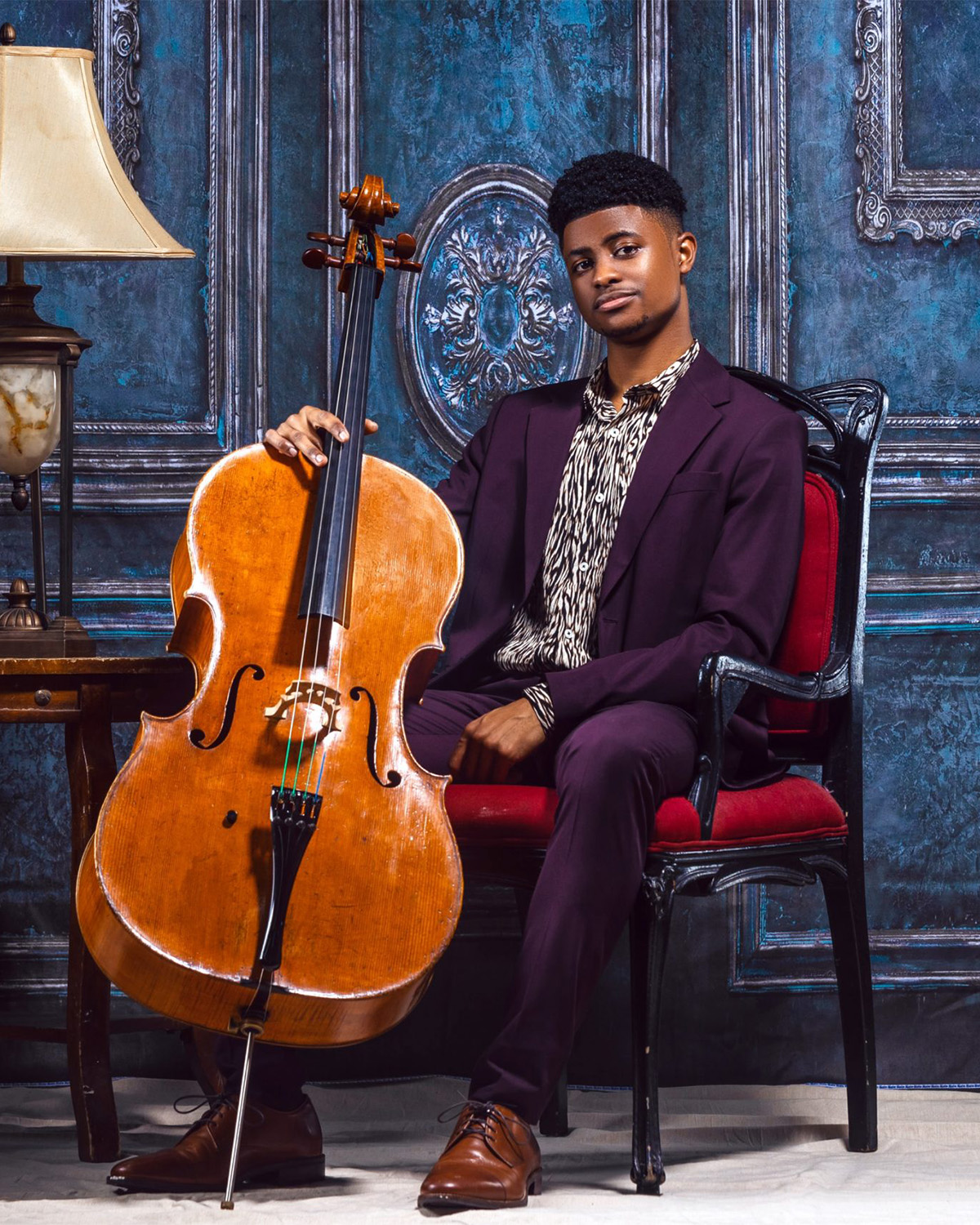 Portrait of cellist Sterling Elliott.