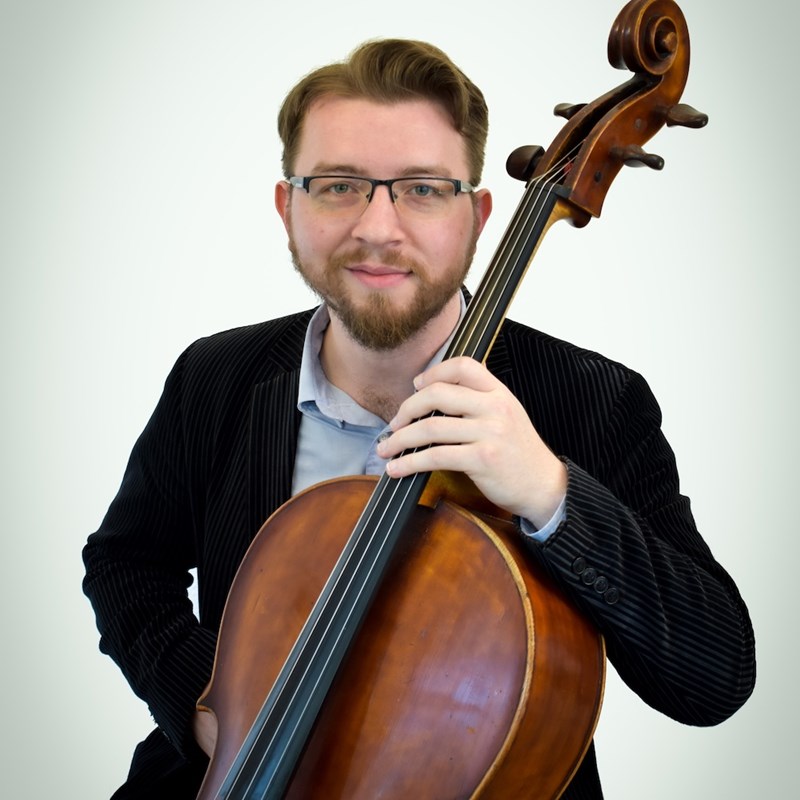 Photo of Allan Steele, principal cello.